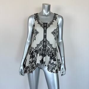 Romeo & Juliet Couture women top size L